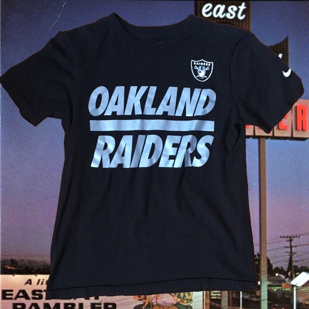 The Nike Tee Athletic Cut Oakland Raiders Shirt